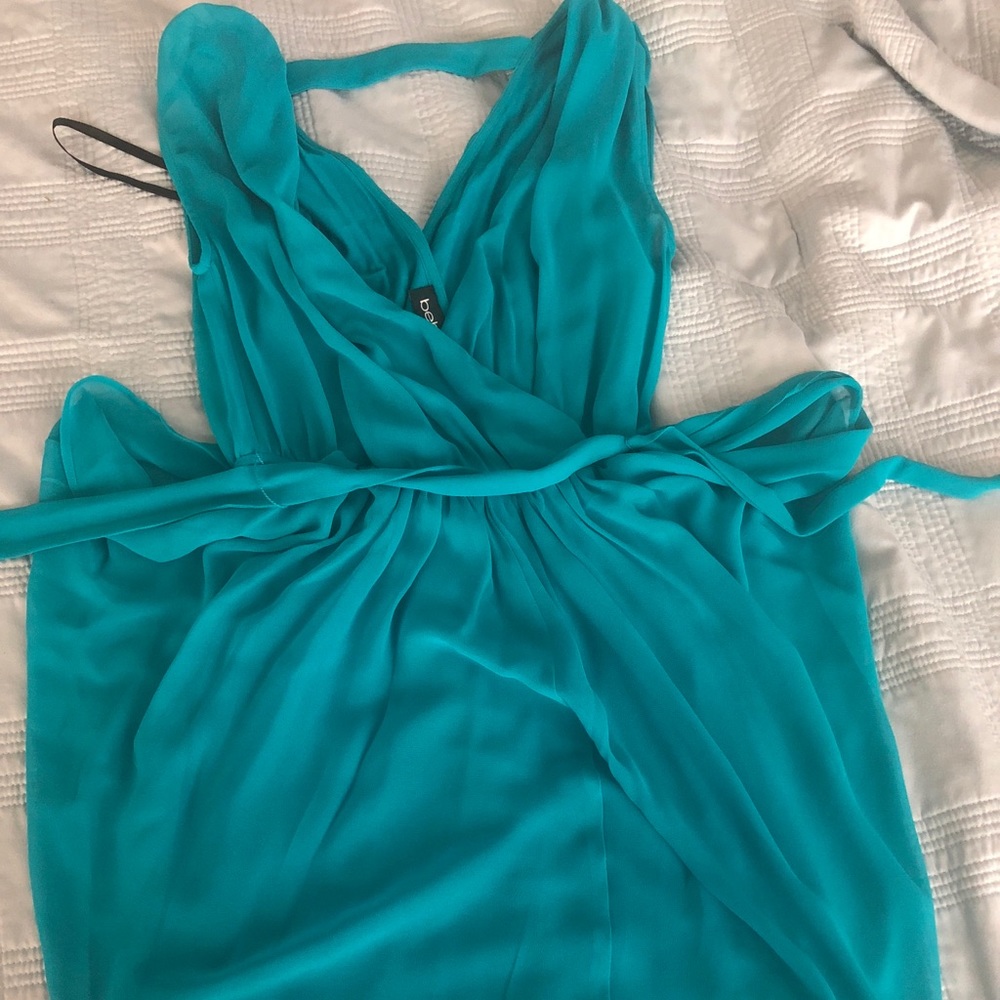 Cute Teal Shiffon wrap BEBE dress🌟
